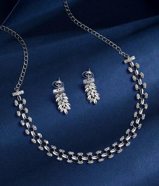Elegant Silver Necklace